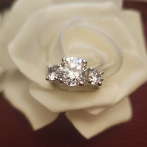 Dazzling Silver Women's Ring with Crystal Accents